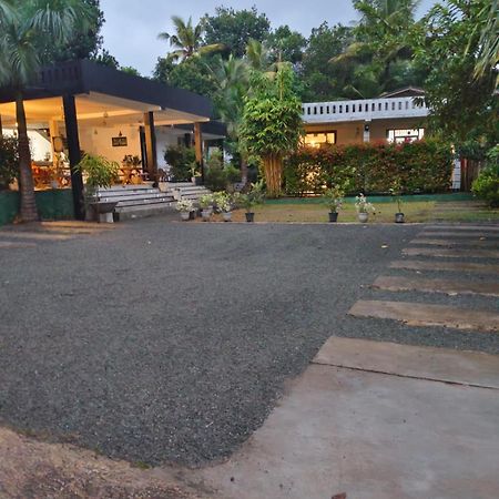 Queen'S Place Unawatuna Exterior foto
