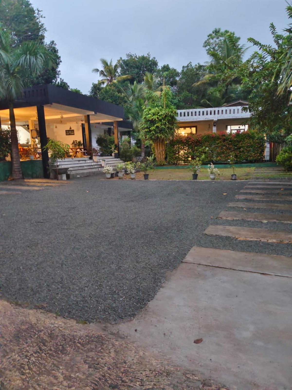 Queen'S Place Unawatuna Exterior foto